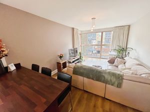 Lounge- click for photo gallery